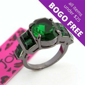 Betsey Johnson Oval Emerald Green Ring Sz 6